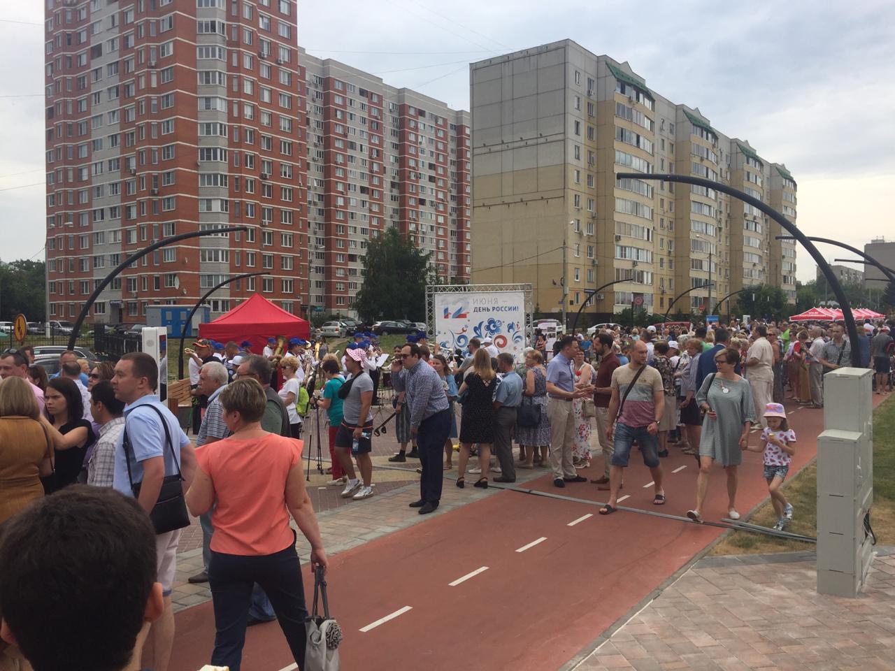 В Подольске открыли пешеходную зону по улице 50 лет ВЛКСМ. Политика и  общество