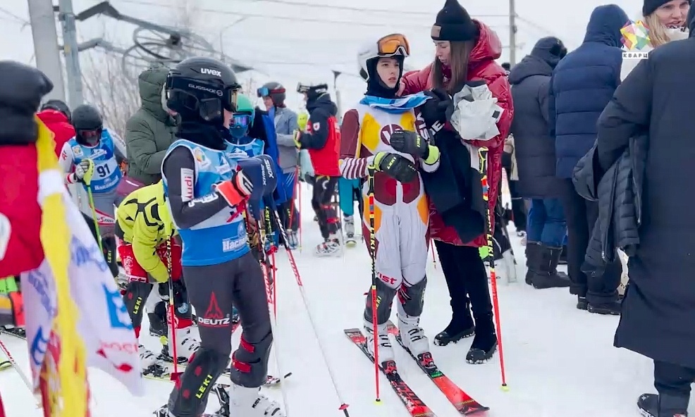 Скрытая камера спорт зал - видео