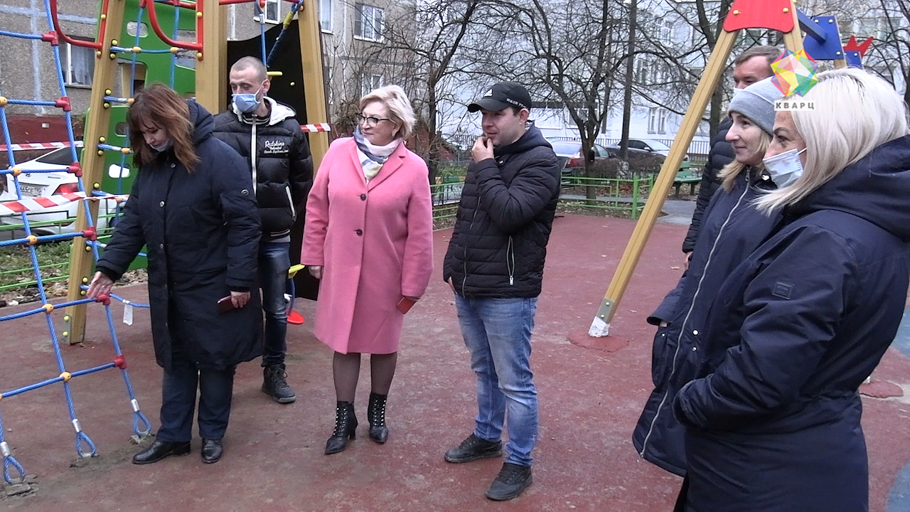 Жители Паркового микрорайона обсудили проблемные вопросы с представителями  администрации и депутатского корпуса. Политика и общество