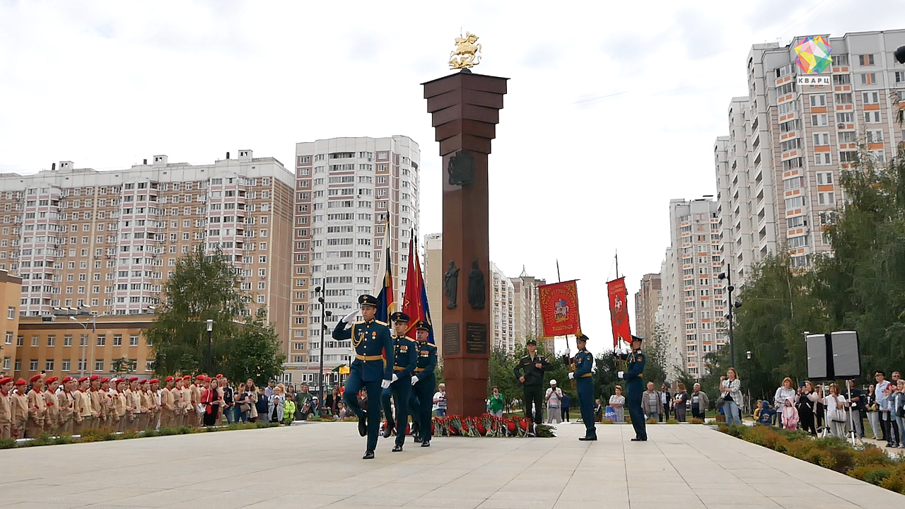 В Подольске в День государственного флага открыли памятную стелу. Политика  и общество