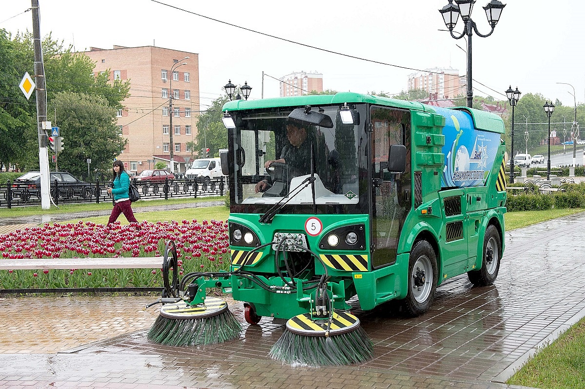 У коммунальщиков Подольска появится новая машина, заменяющая 50 дворников.  ЖКХ