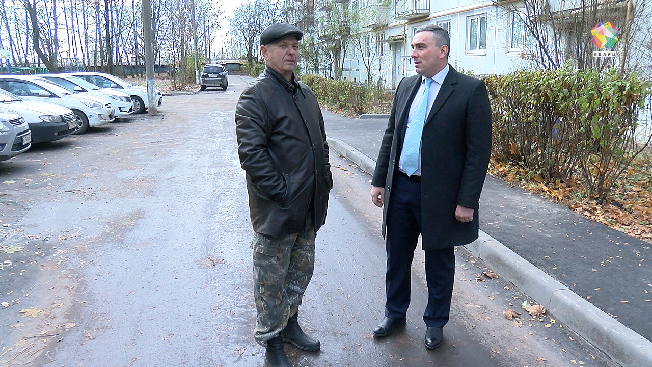 В климовском военном городке отремонтировали дорогу и часть дворов .  Политика и общество